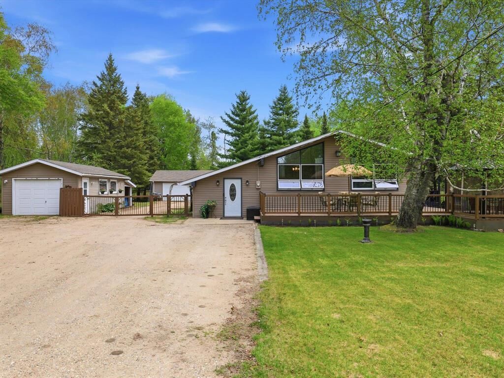 Property Photo:  69 Powasen Bay  MB R0A 2W0 