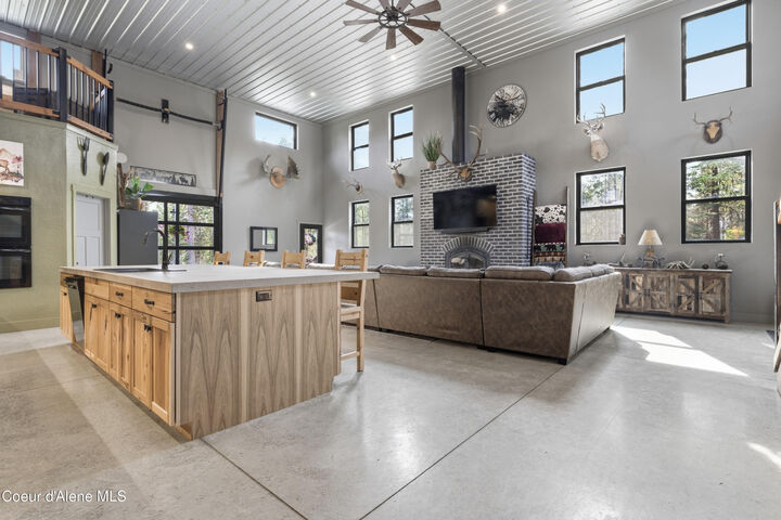 Property Photo: 816 Old House Rd ID 83801