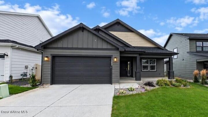 Property Photo:  1542 W Okanogan Ave  ID 83854 