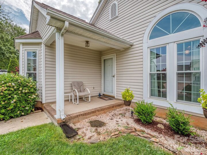 Property Photo: 4522 Avalon Forest Lane NC 28269
