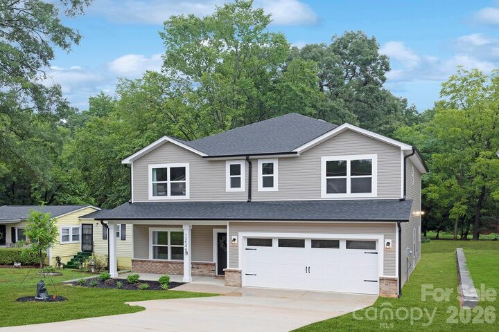 Property Photo:  5041 San Francisco Circle  NC 28216 
