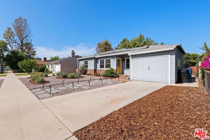 Property Photo:  7253 Yolanda Ave  CA 91335 