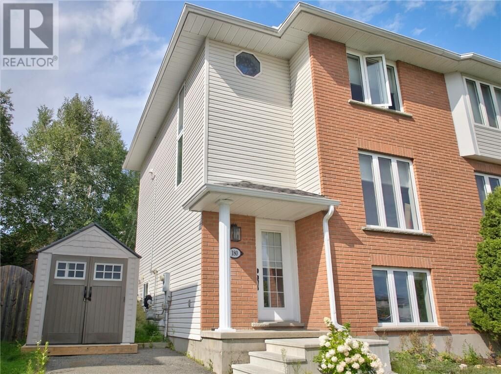 Property Photo: 180 Eaglestone Court ON P3B 4K1