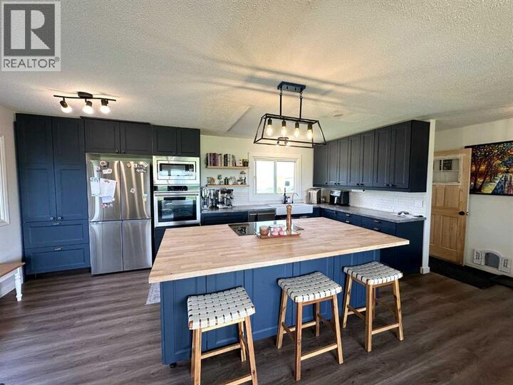 Property Photo:  544003 Range Road 63  AB T0B 4K0 