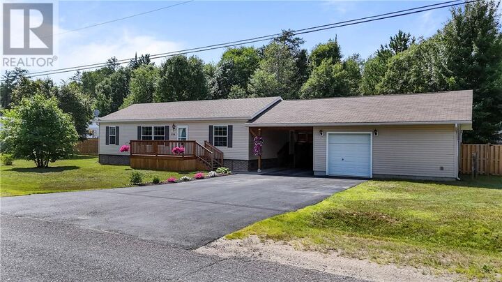 Property Photo: 124 Yocom Drive ON P5E 1N3