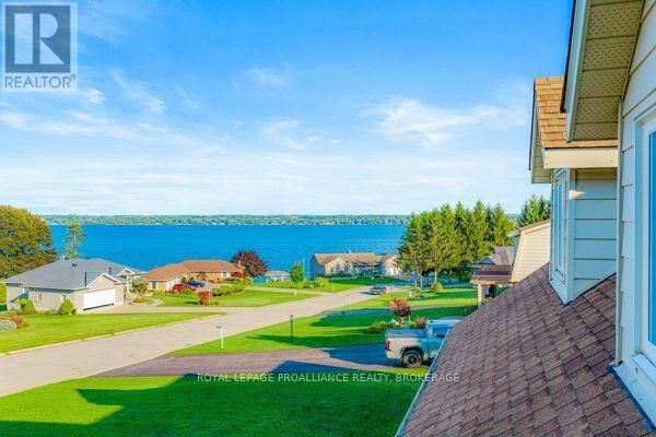 Property Photo: 1102 Burnside Drive ON K6V 5T1