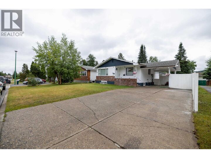 Property Photo:  331 Killoren Crescent  BC V2M 6J8 