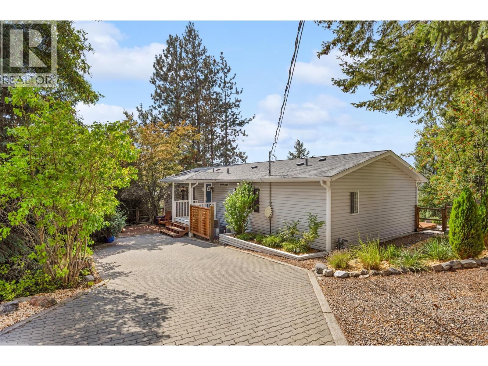 Property Photo: 3115 Juniper Drive BC V0H 1N1