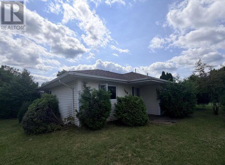 166 Willow Rd — photo 1