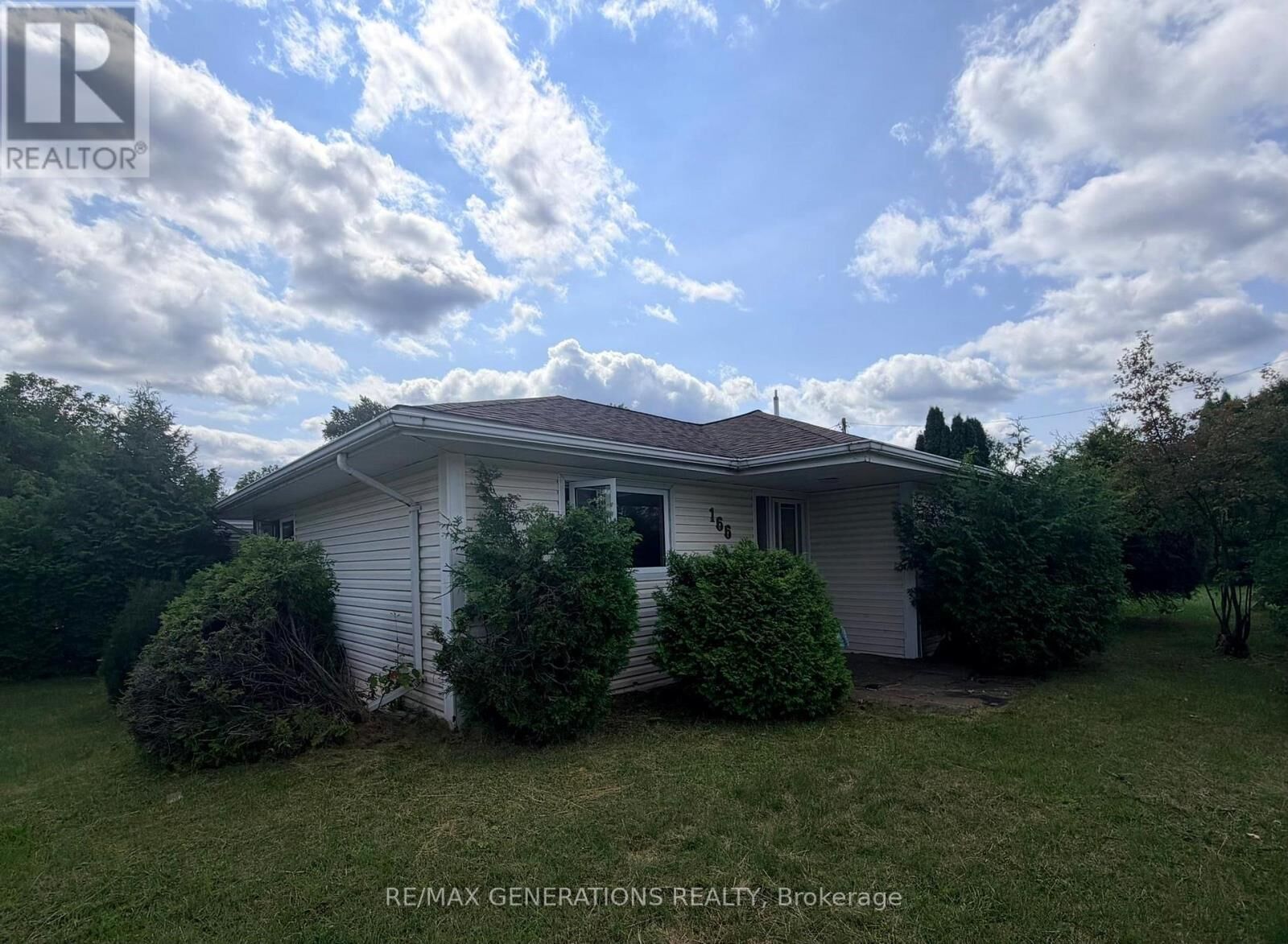 Property Photo: 166 Willow Road ON P0T 1C0