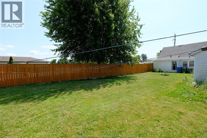 Property Photo:  31 Maidstone Avenue East  ON N8M 2J3 
