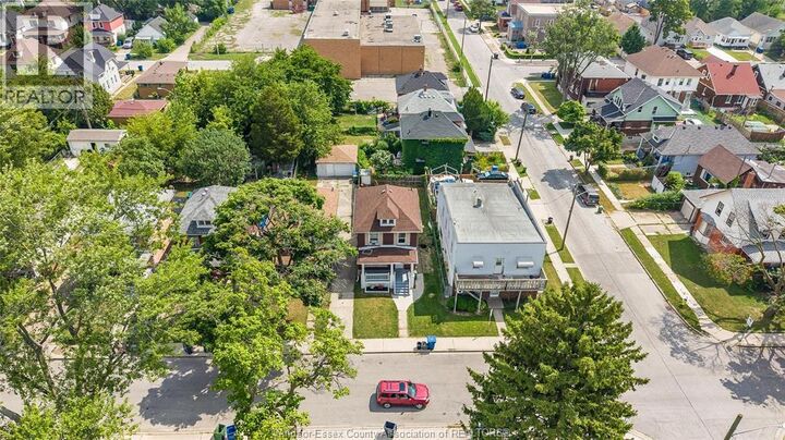 Property Photo:  392 Curry Avenue  ON N9B 2B7 