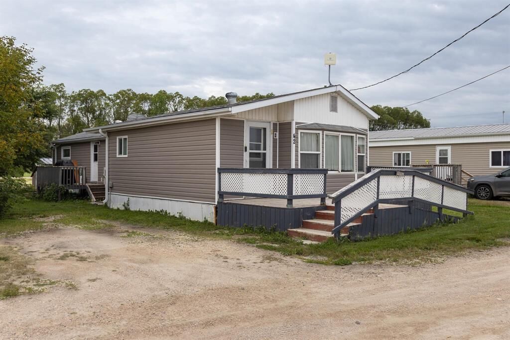 Property Photo: 42 Cottonwood Trailer Court MB R0A 0R0