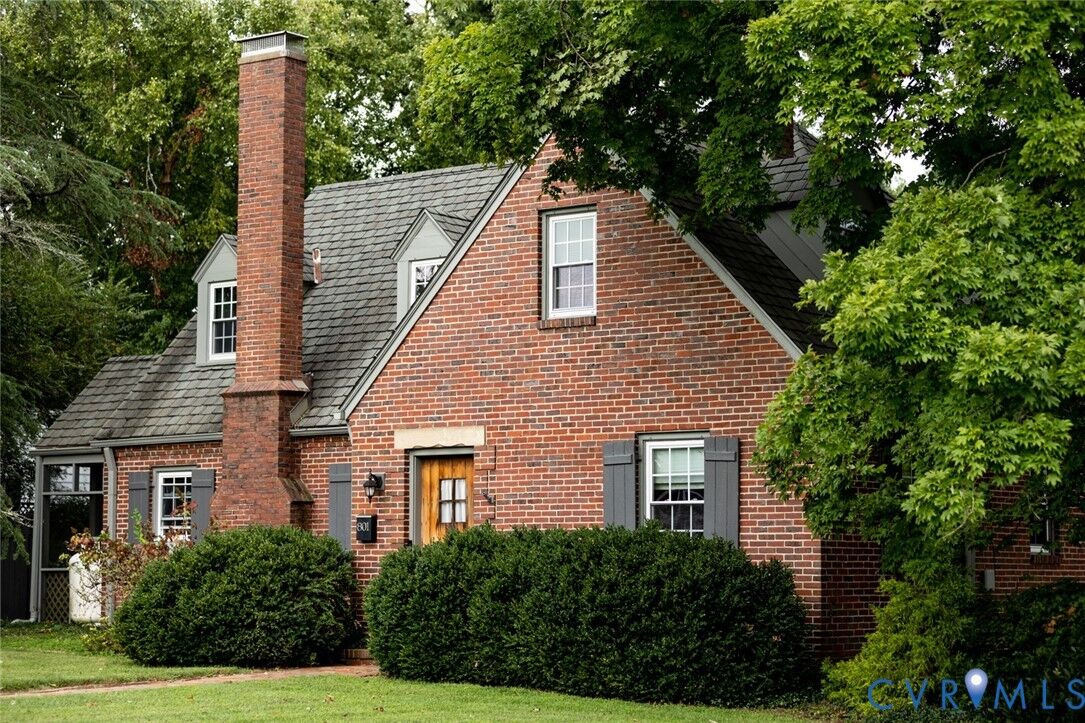 Property Photo:  801 First Avenue  VA 23901 