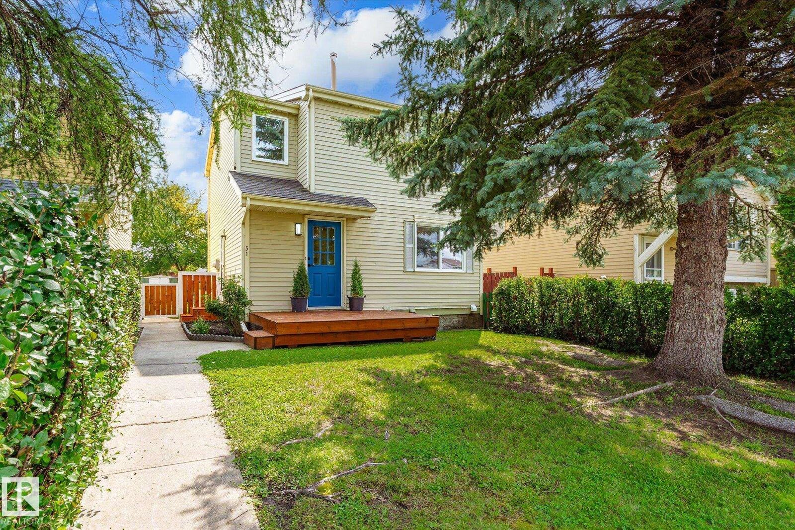 Property Photo:  51 Birch Drive  AB T0A 1N0 