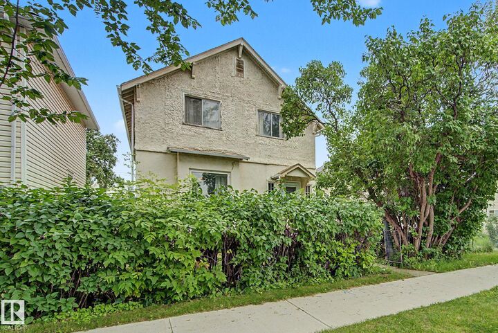 Property Photo: 9334 106A Avenue NW AB T5H 0S7