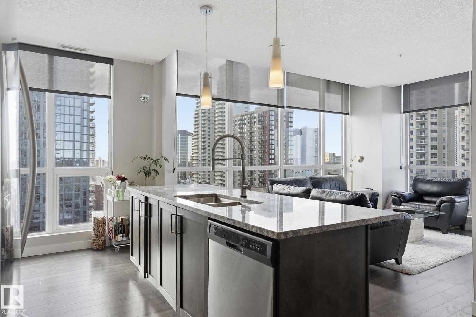 Property Photo: 10238 103 Street NW 1307 AB T5J 0G6