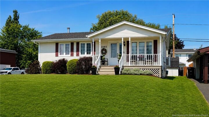1190 Rockland Drive — photo 1