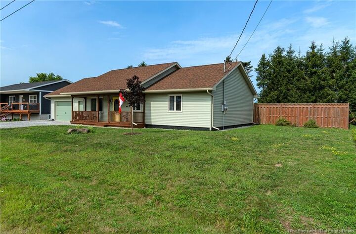 33 Neill Drive — photo 1