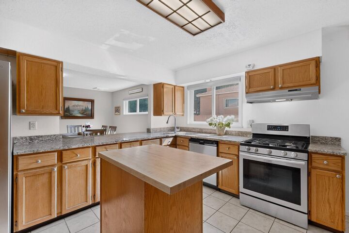 Property Photo:  10209 Mesa Arriba Avenue NE  NM 87111 