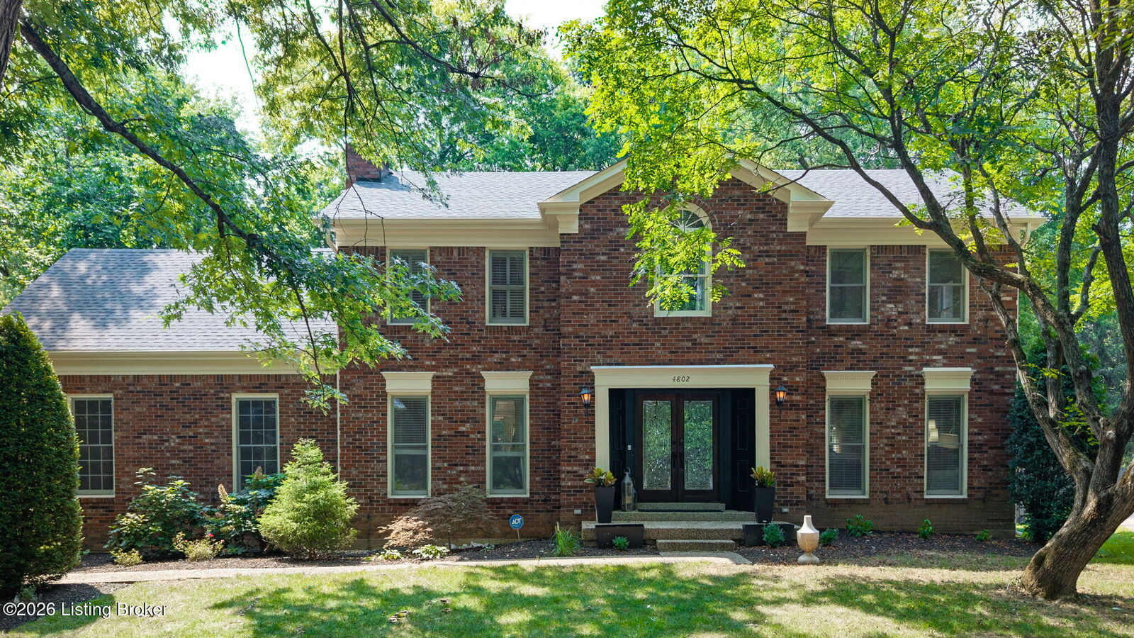 Property Photo:  4802 Springdale Ct  KY 40241 