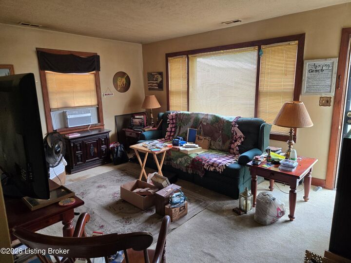 Property Photo: 2314 Lamar Ave KY 40216