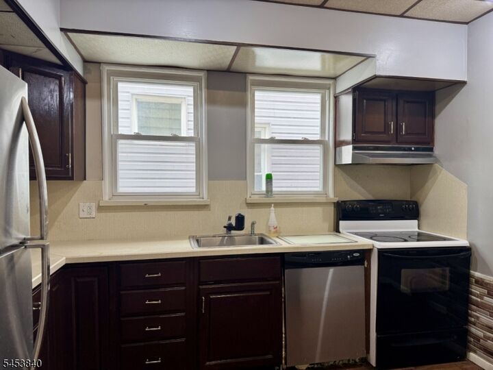 Property Photo: 145 Maple St 11 NJ 07032