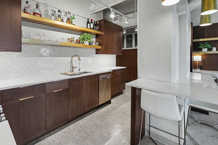 Property Photo: 120 SW 5th Street 308 IA 50309