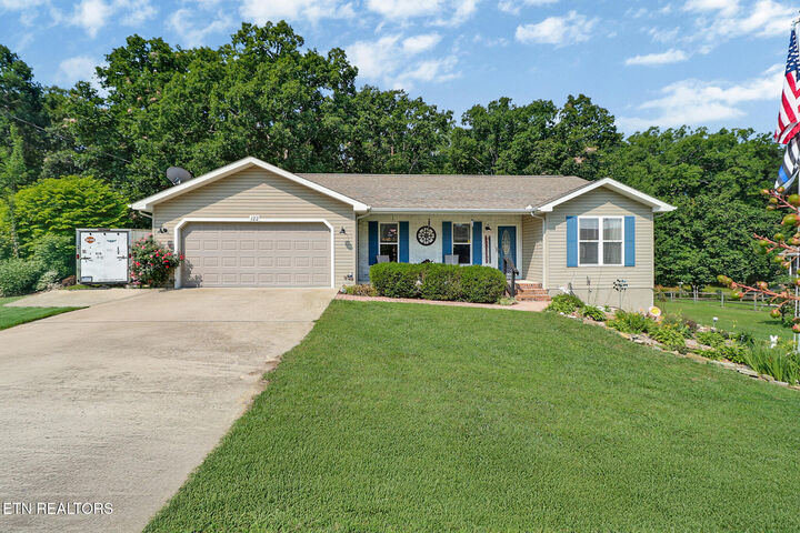 Property Photo: 122 Sunset Ridge Drive TN 38571