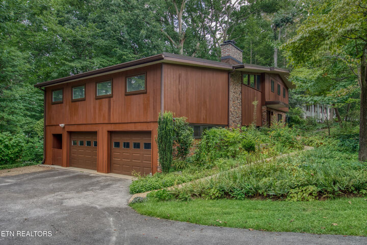 Property Photo: 1014 W Outer Drive TN 37830