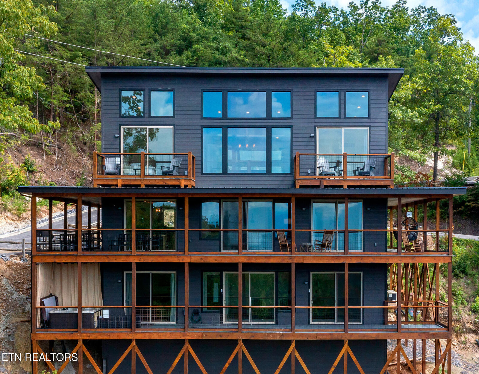 Property Photo:  875 Shell Mountain Rd  TN 37876 