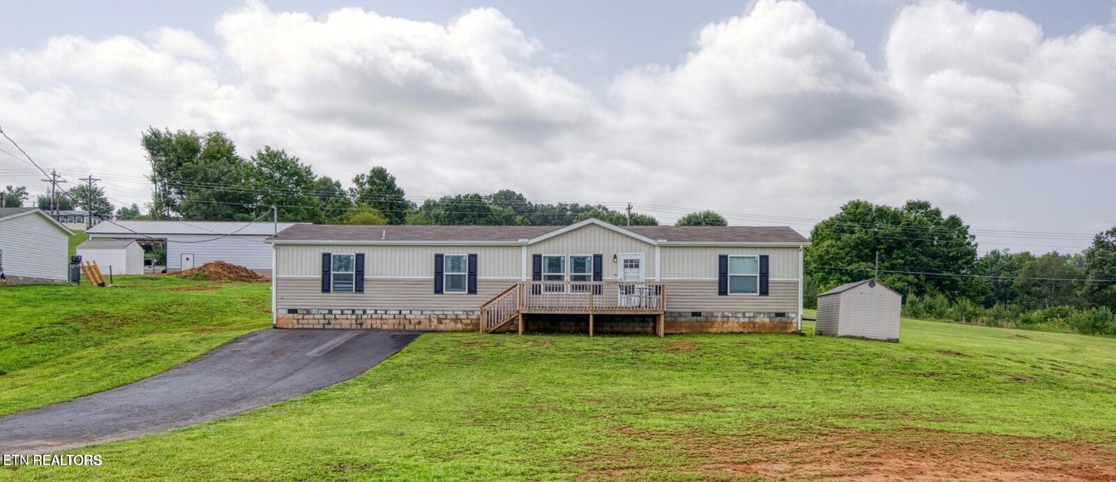 Property Photo:  435 Barry Cove  TN 37725 