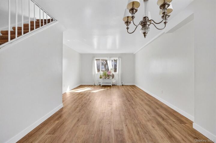 Property Photo:  150 Glenwood Avenue F5  NY 10703 