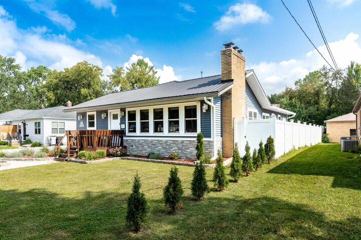 Property Photo: 212 W Collins MI 48640