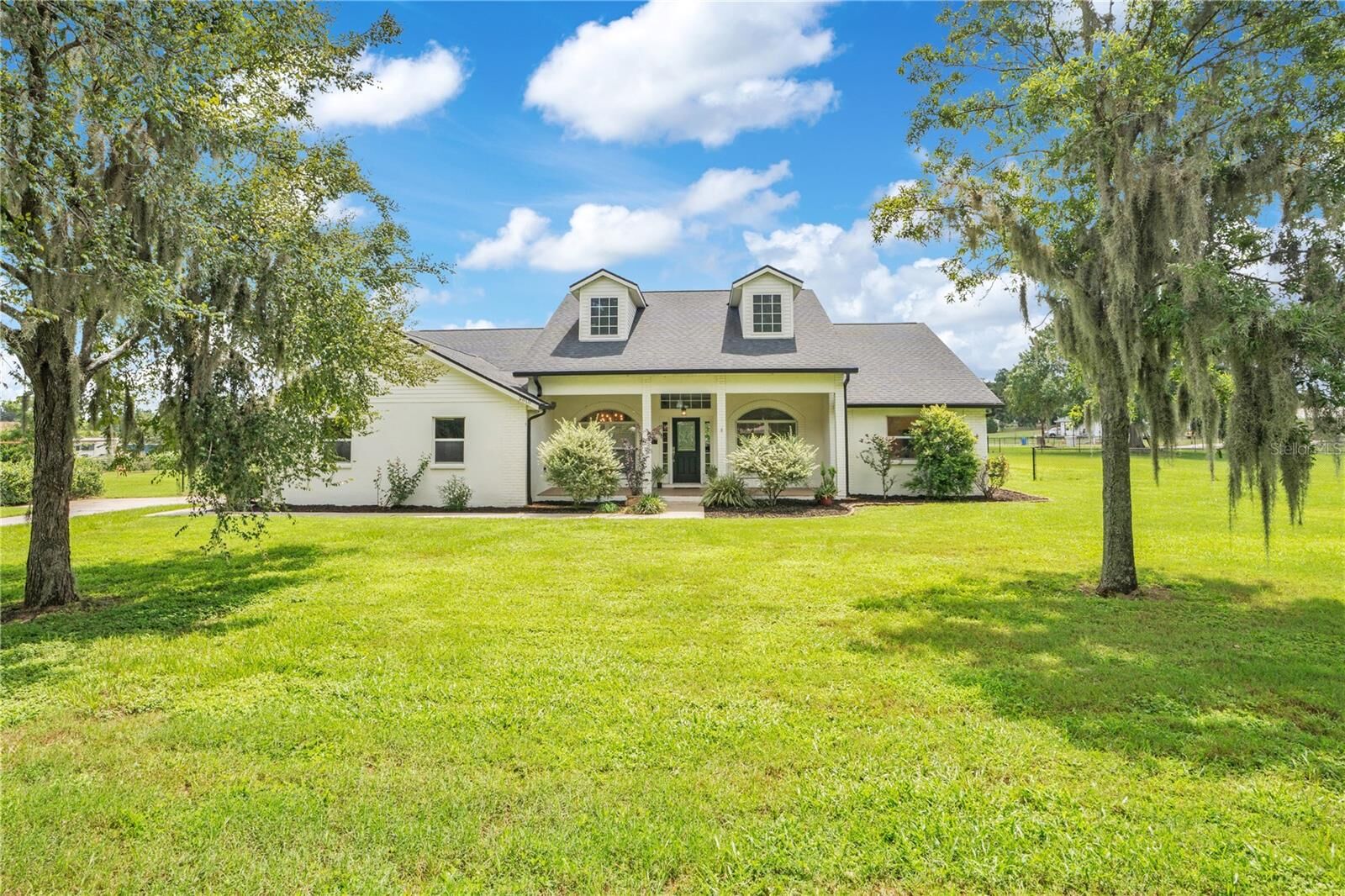 Property Photo:  2818 Mayday Drive  FL 33565 