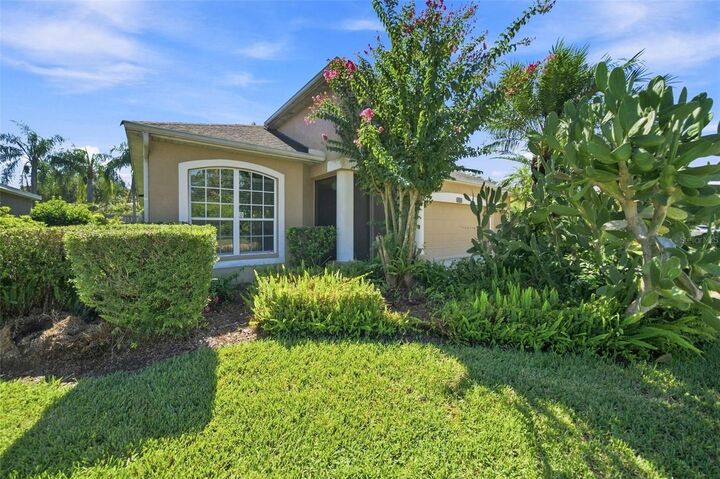 Property Photo:  295 Londonderry Drive  FL 34240 