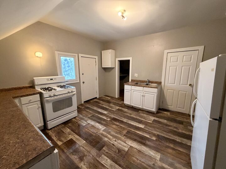 Property Photo: 1623 Maple St WI 53404