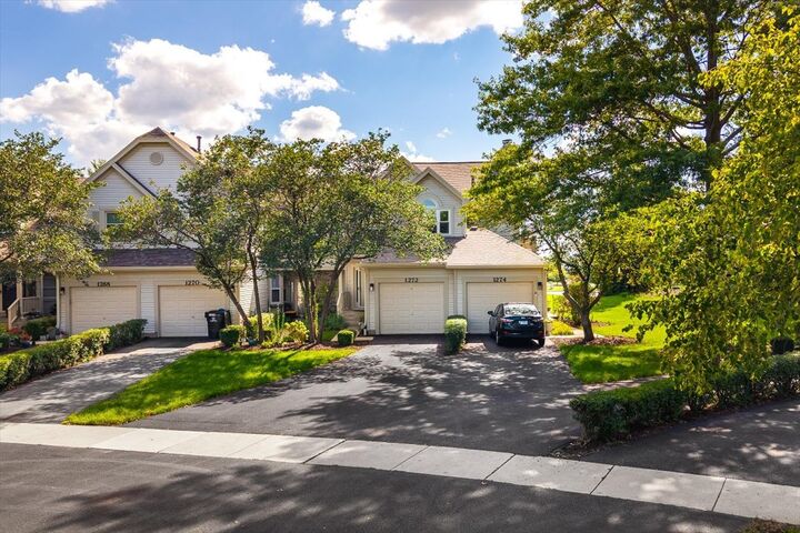 Property Photo: 1272 Tennyson Lane 1272 IL 60540