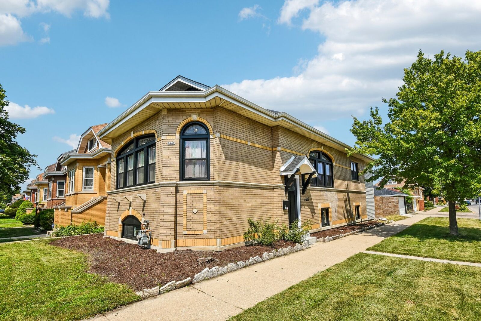 Property Photo:  2447 Oak Park Avenue  IL 60402 