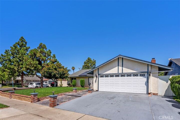 Property Photo:  309 W Columbine  CA 92707 