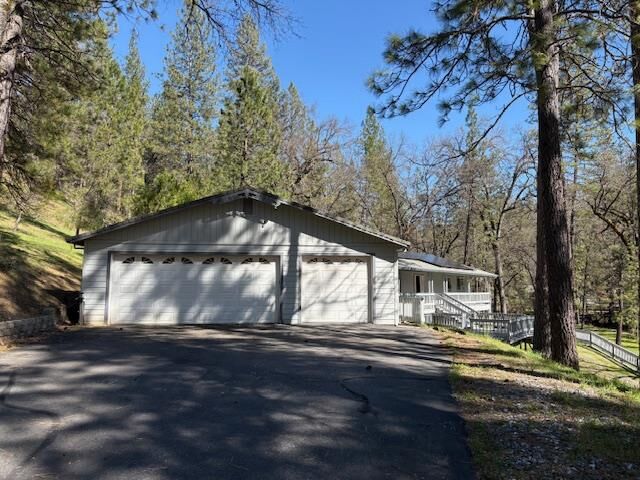 Property Photo: 6098 Quartz Mine Road CA 95246