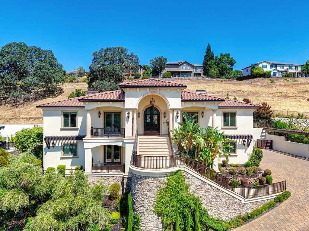 Property Photo: 2588 Clubhouse Drive CA 95765