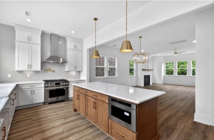 Property Photo:  120 Honeywine St  TN 37206 