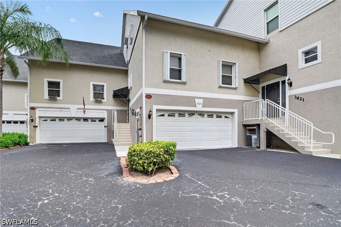 Property Photo:  3623 Edgewood Avenue  FL 33916 