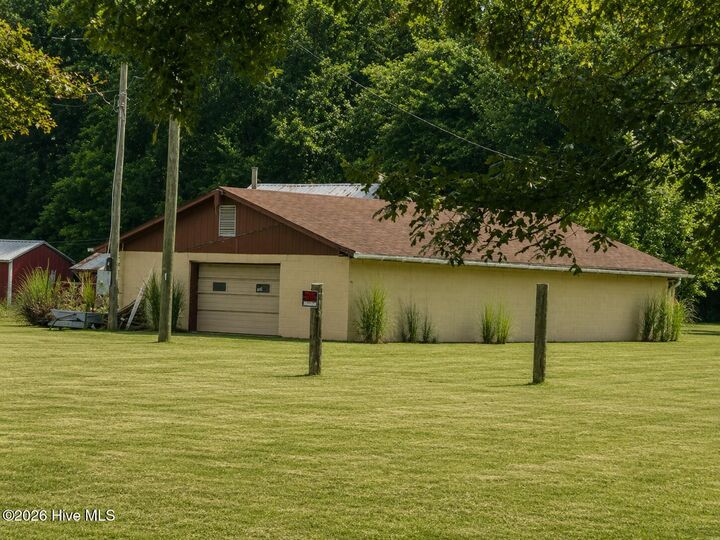 Property Photo: 648 Hall Siding Road NC 27910