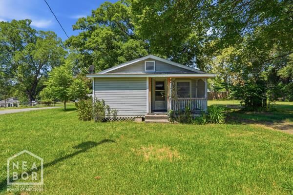 Property Photo:  8 Locust Street  AR 72106 