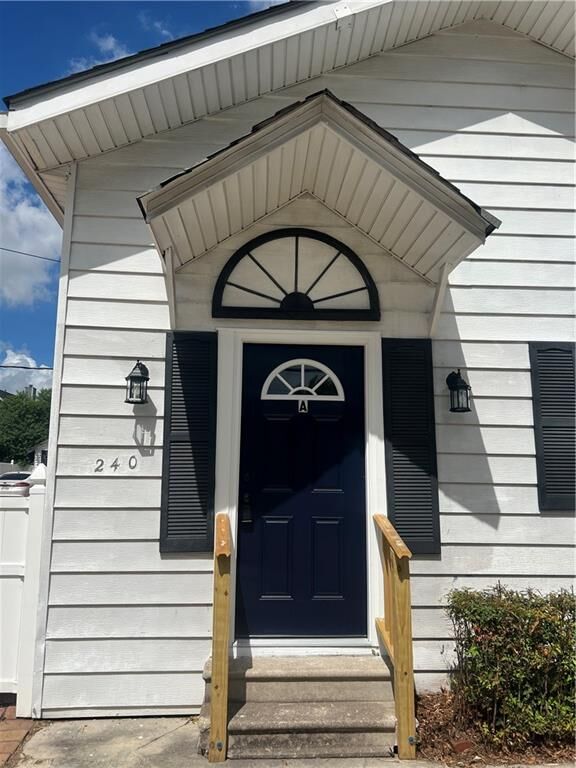 Property Photo: 240 Nursery Avenue LA 70005