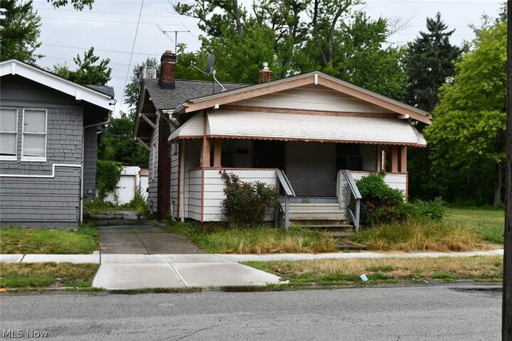 Property Photo:  1582 E 133rd Street  OH 44112 