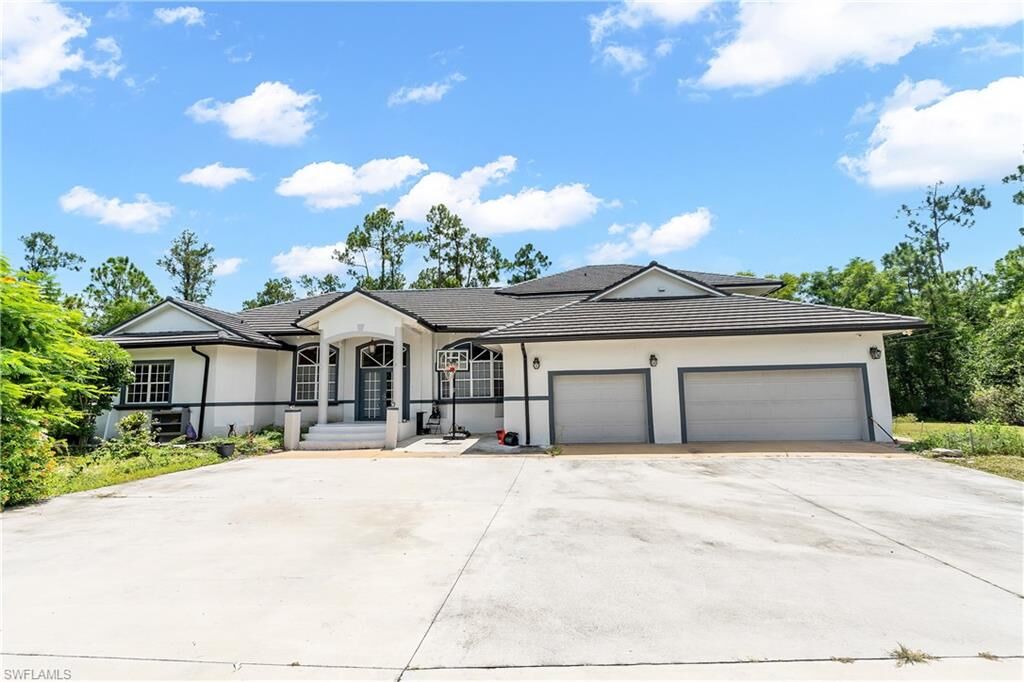 Property Photo:  3420 72nd Ave NE  FL 34120 