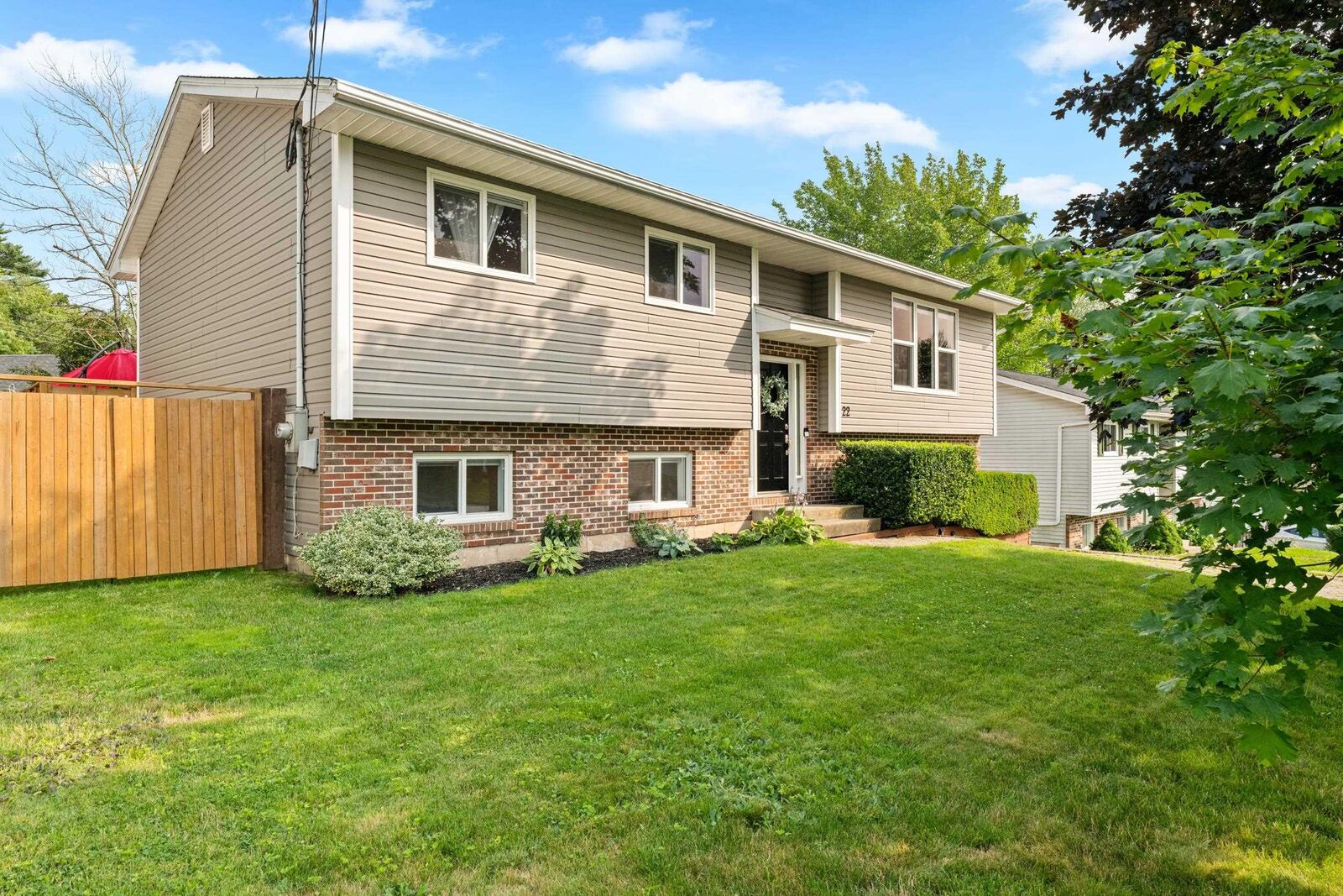 Property Photo: 22 Sunnyvale Crescent NS B4E 2G5